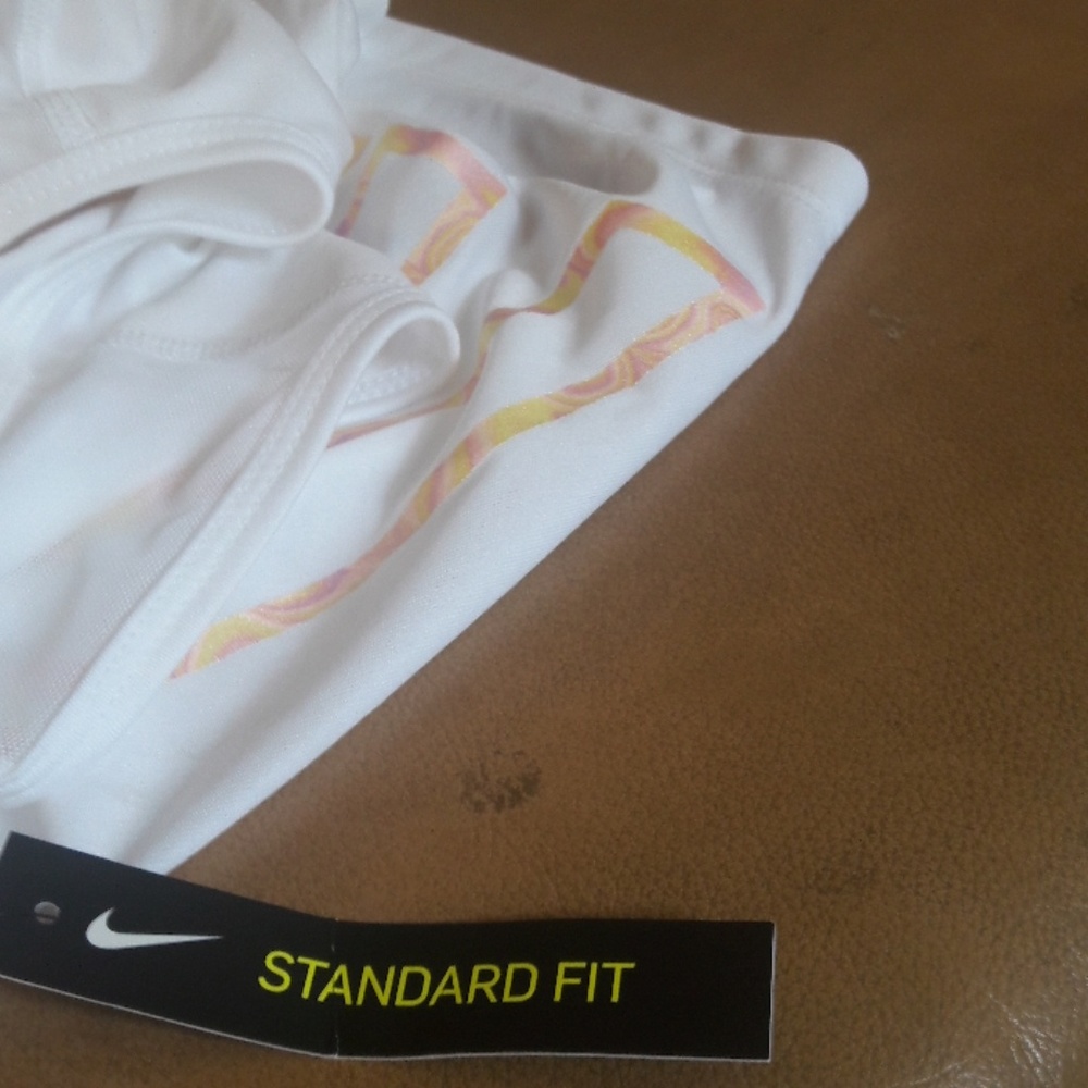 Brand New Nike Dry - Picture 4 of 6